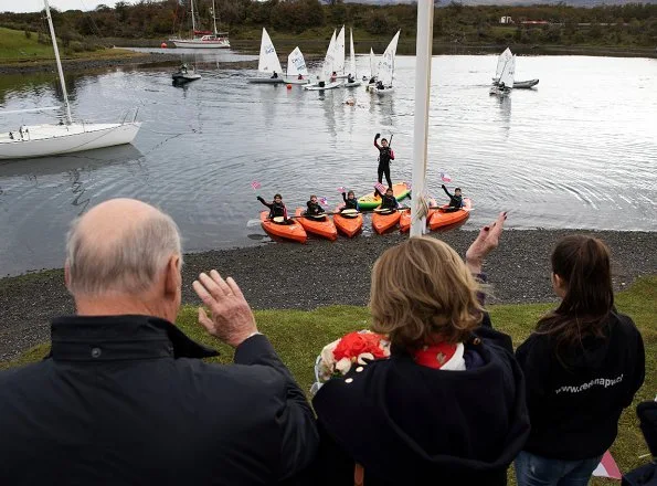 King Harald and Queen Sonja visited the local sailing school in Puerto Williams