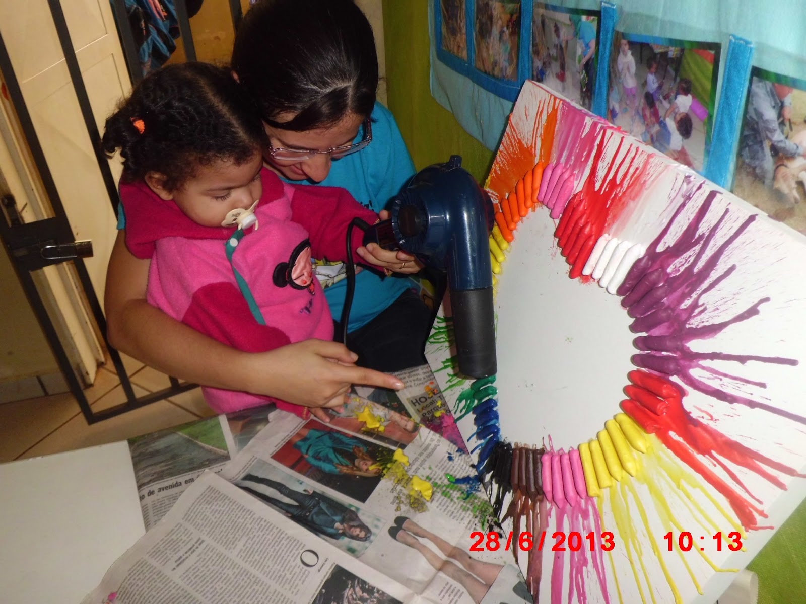 COMPARTILHANDO SABERES NA EDUCAÇÃO INFANTIL***: ARTES VISUAIS NO BERÇÁRIO: