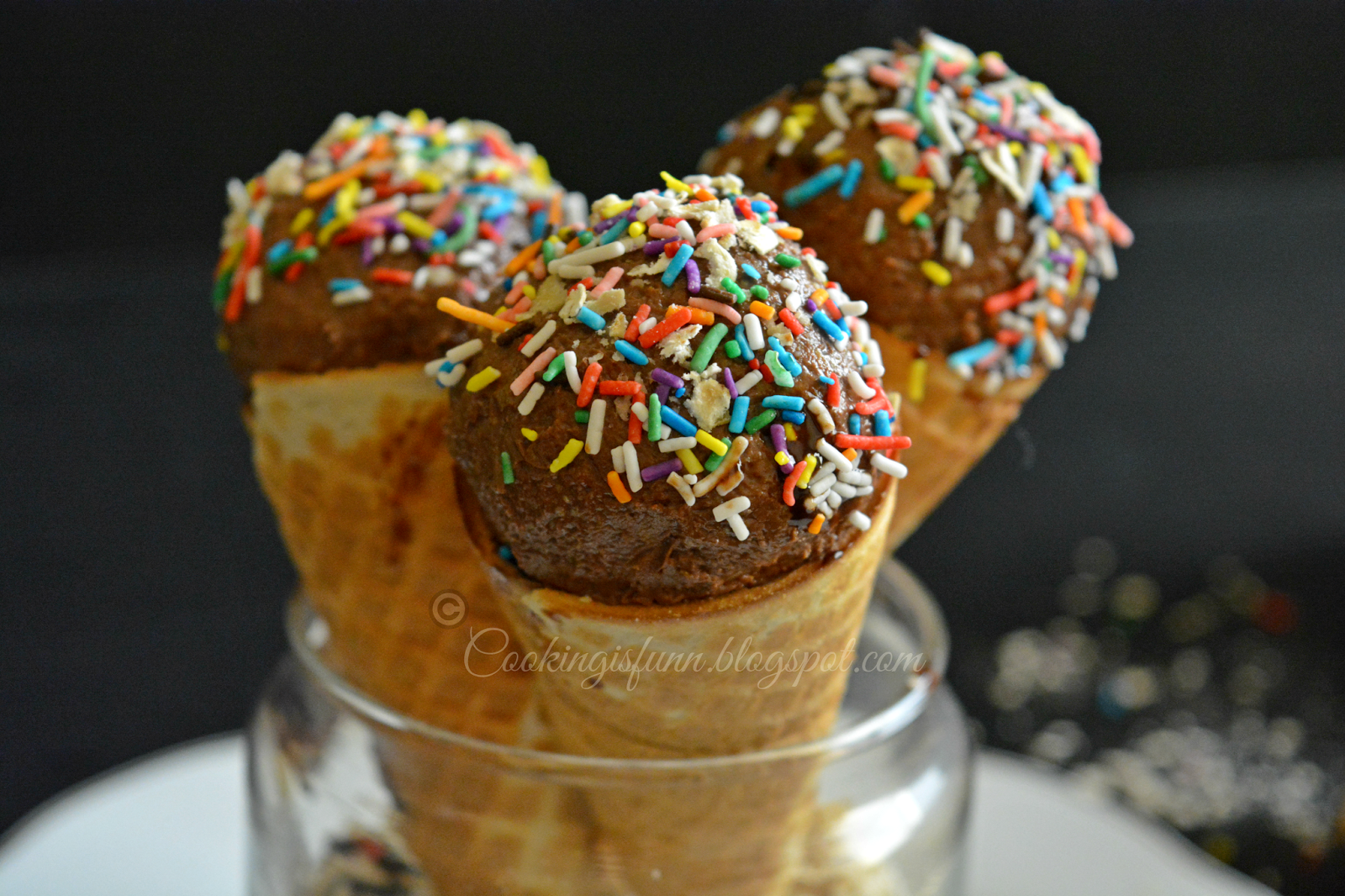 Cookingisfunn Nutella oats & Nuts Balls Cones