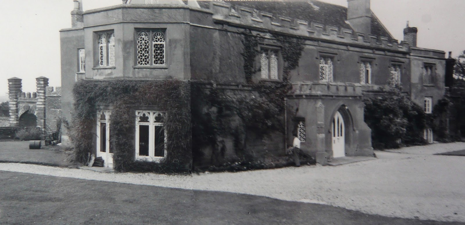 Landed families of Britain and Ireland (217) Astell of Everton House