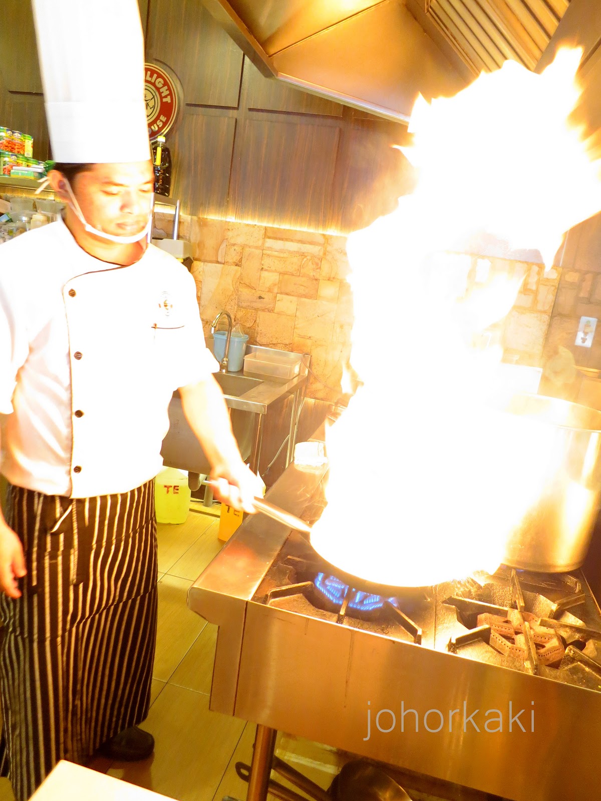 Moonlight Cake House at Bukit Indah, Johor Bahru Tony Johor Kaki