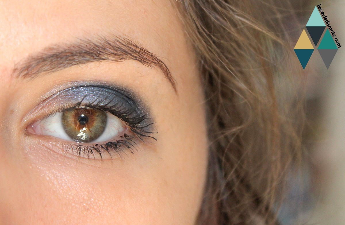 ON OSE LE MAKEUP BLEU SUR LES YEUX EN TOUTE CIRCONSTANCE – MONDAY