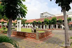 gedung arsip nasional