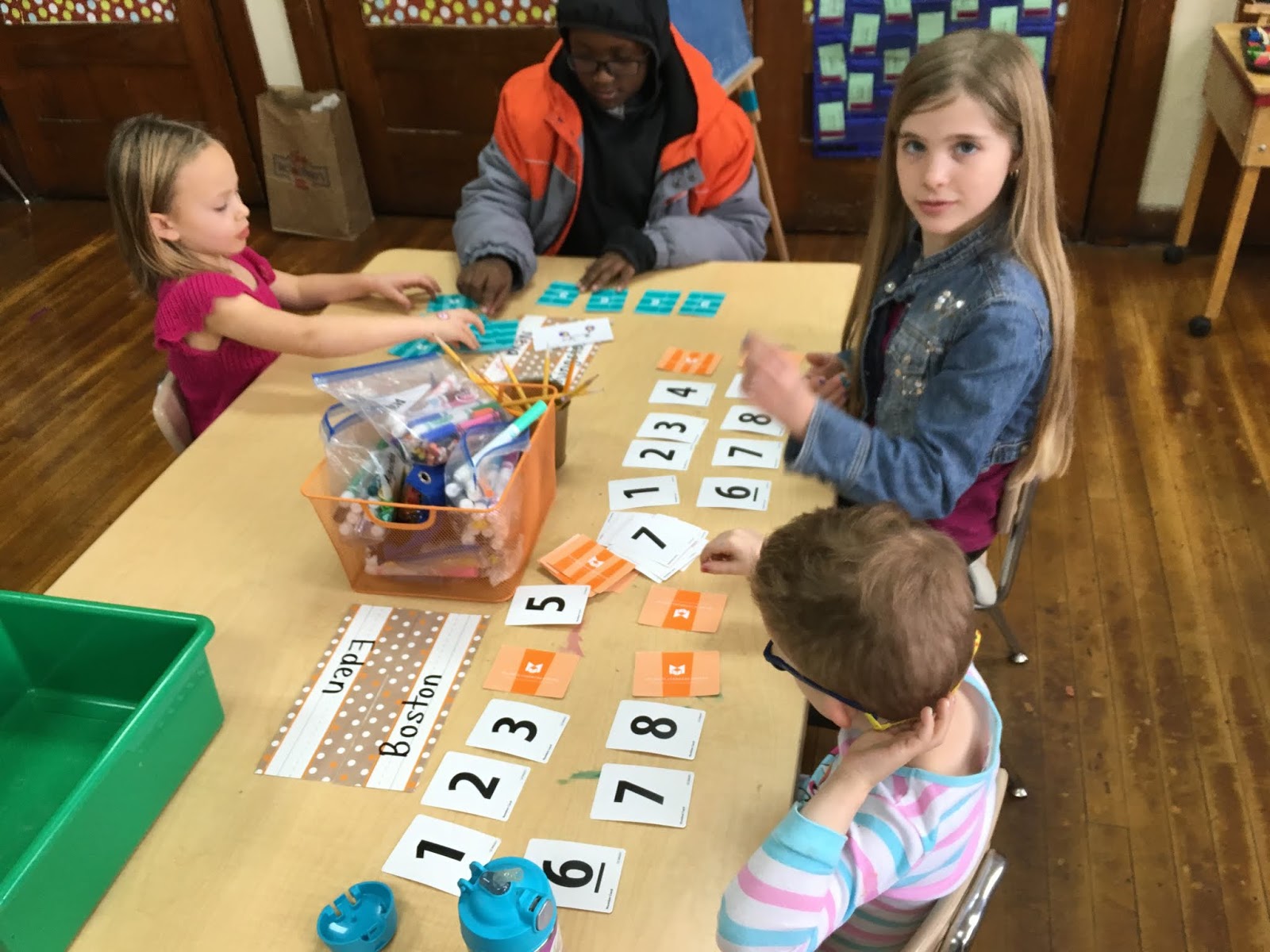 Ms. Woods' Kindergarten Class Garbage A math game to play at home