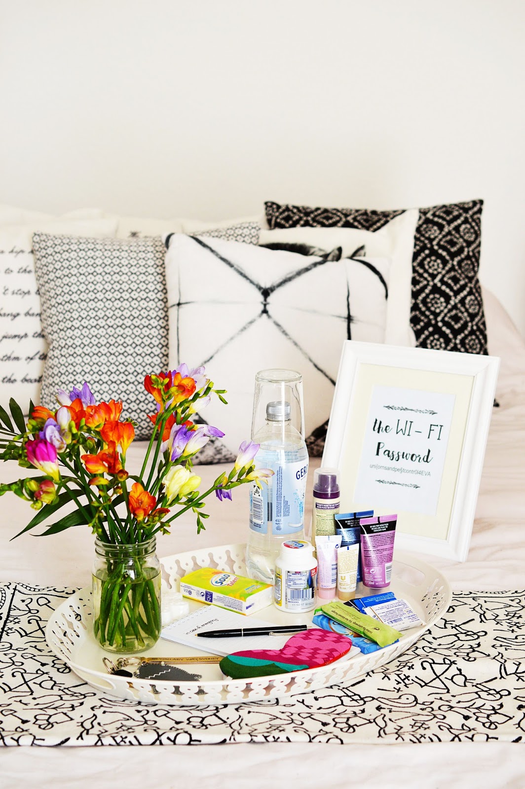 Make Yourself at Home DIY GUEST TRAY Motte