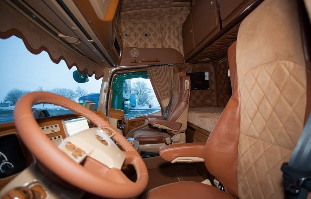 Mercedes Benz Actros Longline салон