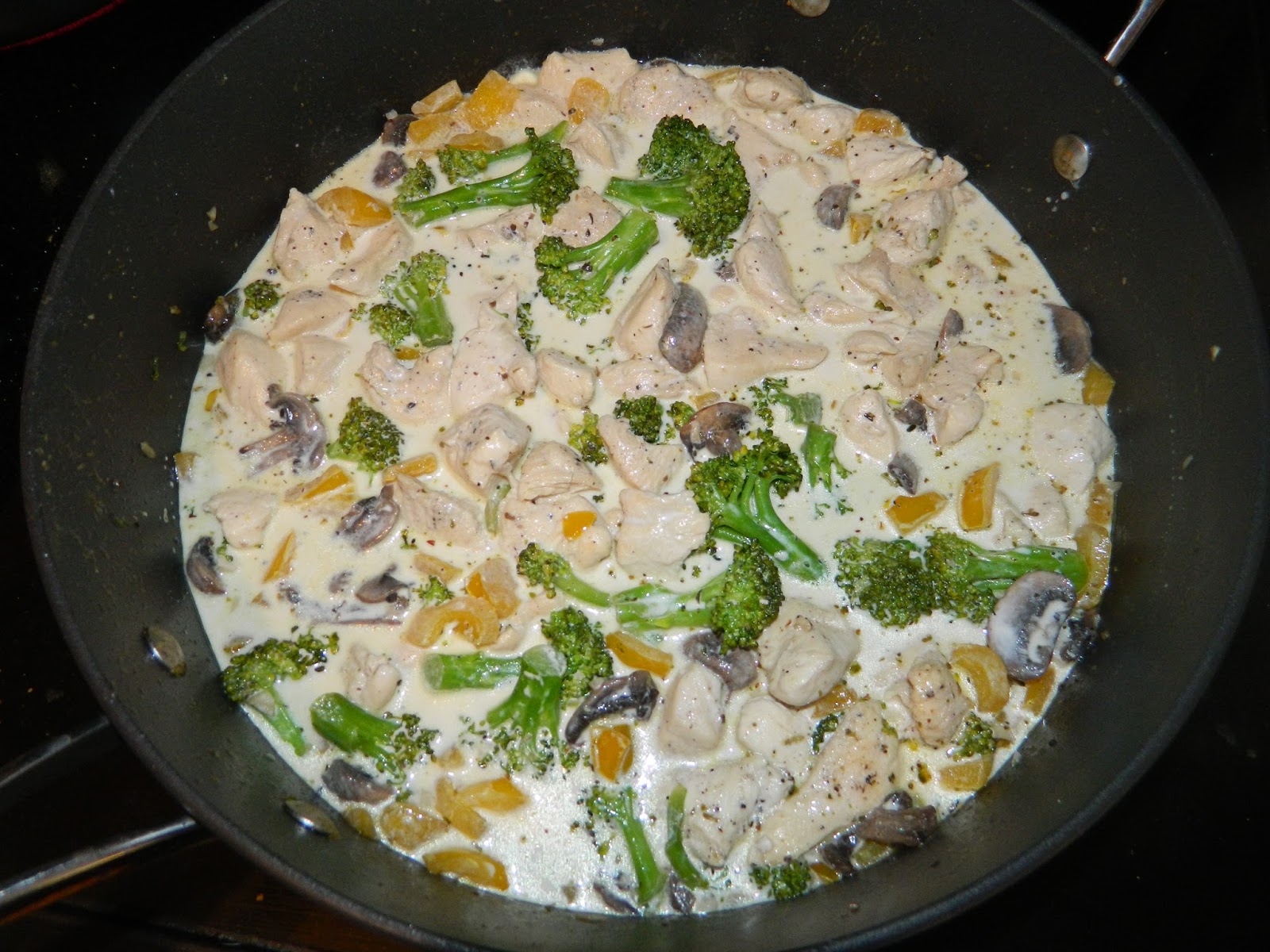 Sugar Ant's kitchen: Chicken in Crown Royal Cream Sauce