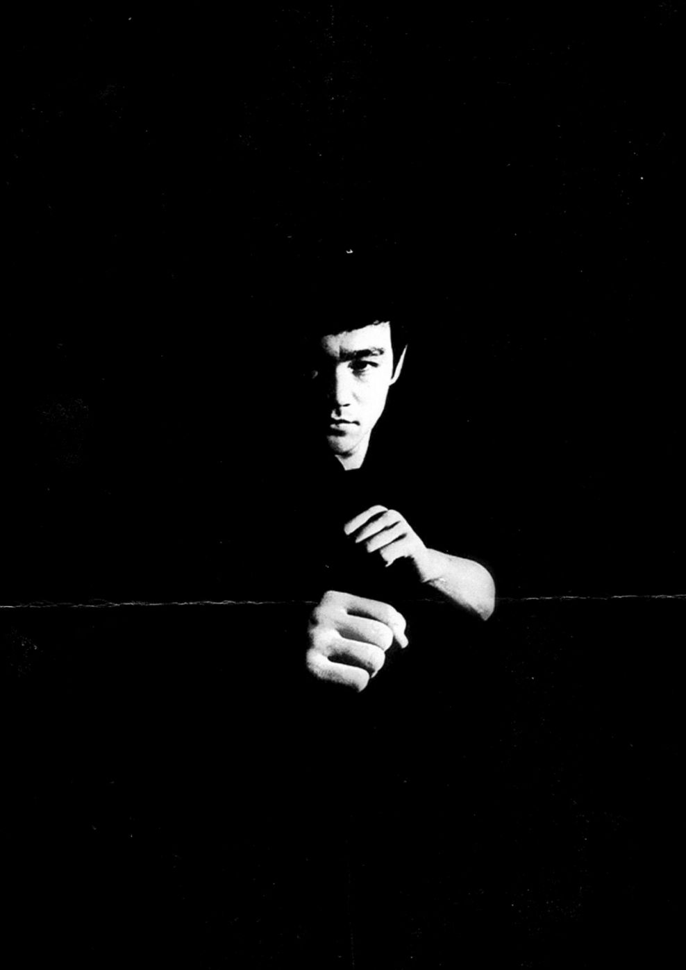 Bruce Lee Iphone Wallpaper