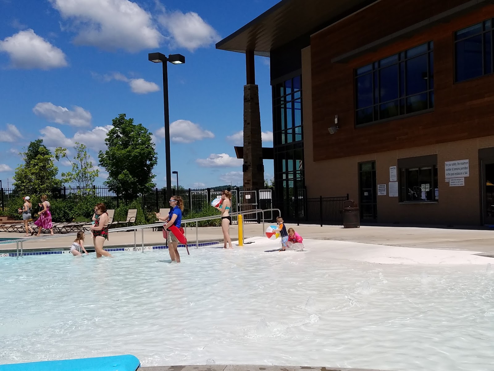 Play St. Louis Timbers of Eureka Pool, Eureka
