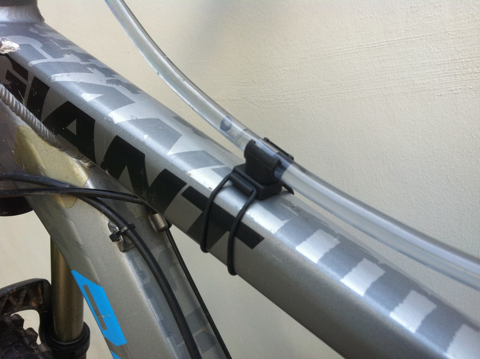 Cog Blog Showers Pass VelEau 42 Hydration System