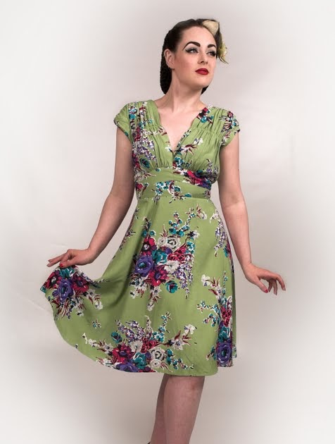frumpy to funky: The Forties Style Tea Dress