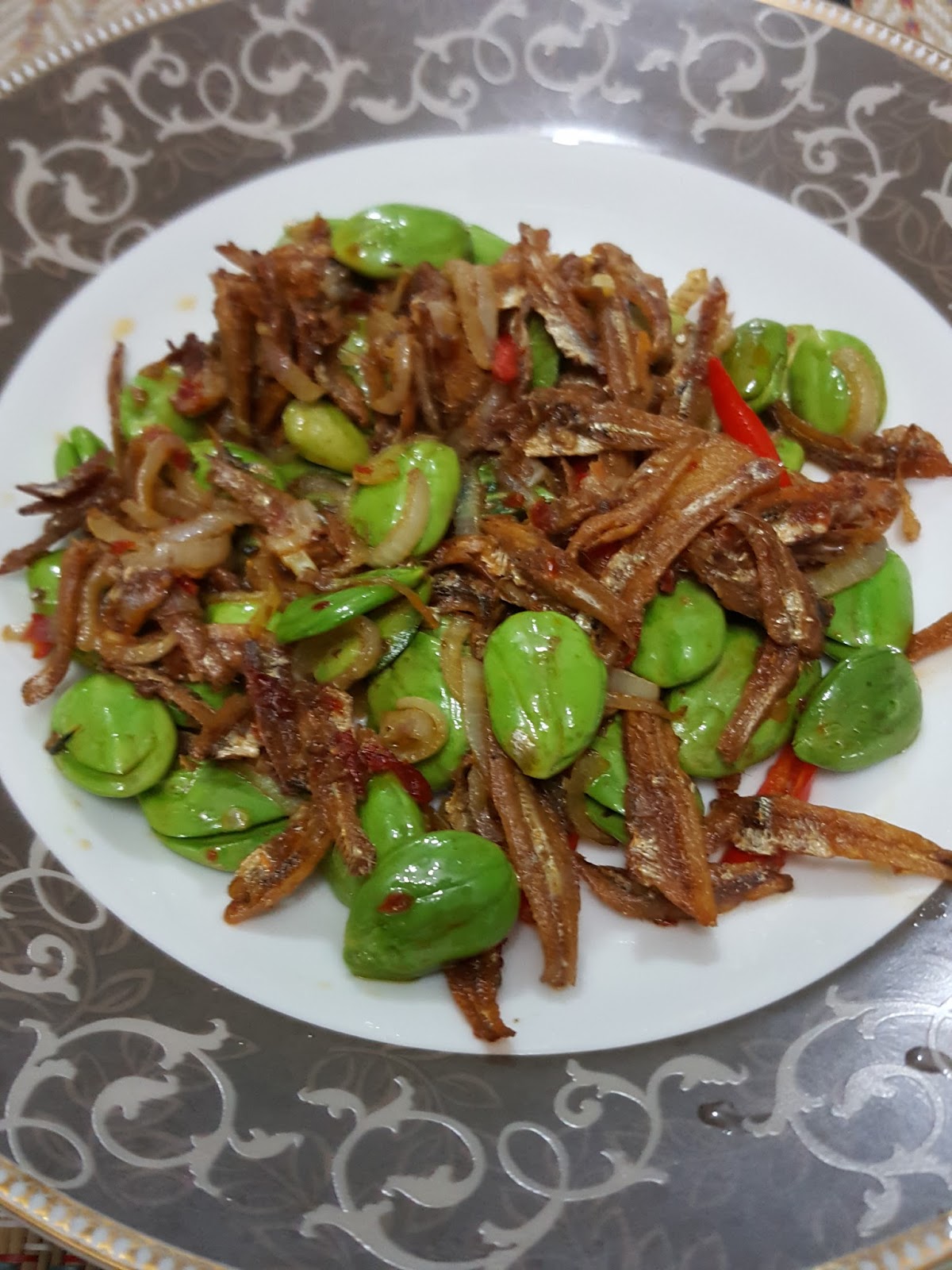 Citerku Ikan Bilis Goreng Petai Mudah nak digoreng, lebih rangup dan tak liat. citerku ikan bilis goreng petai