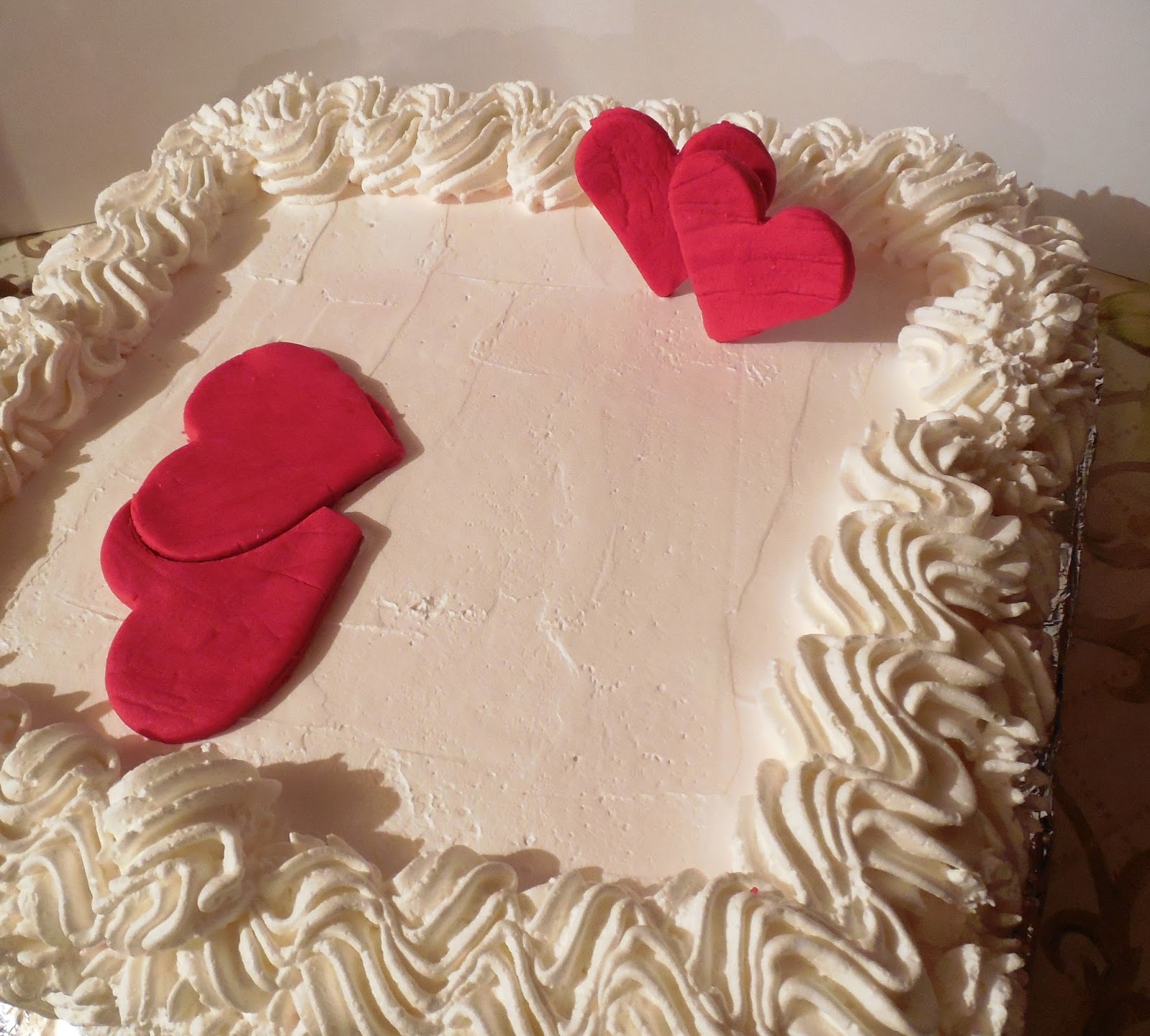 Tort cu iaurt si frisca