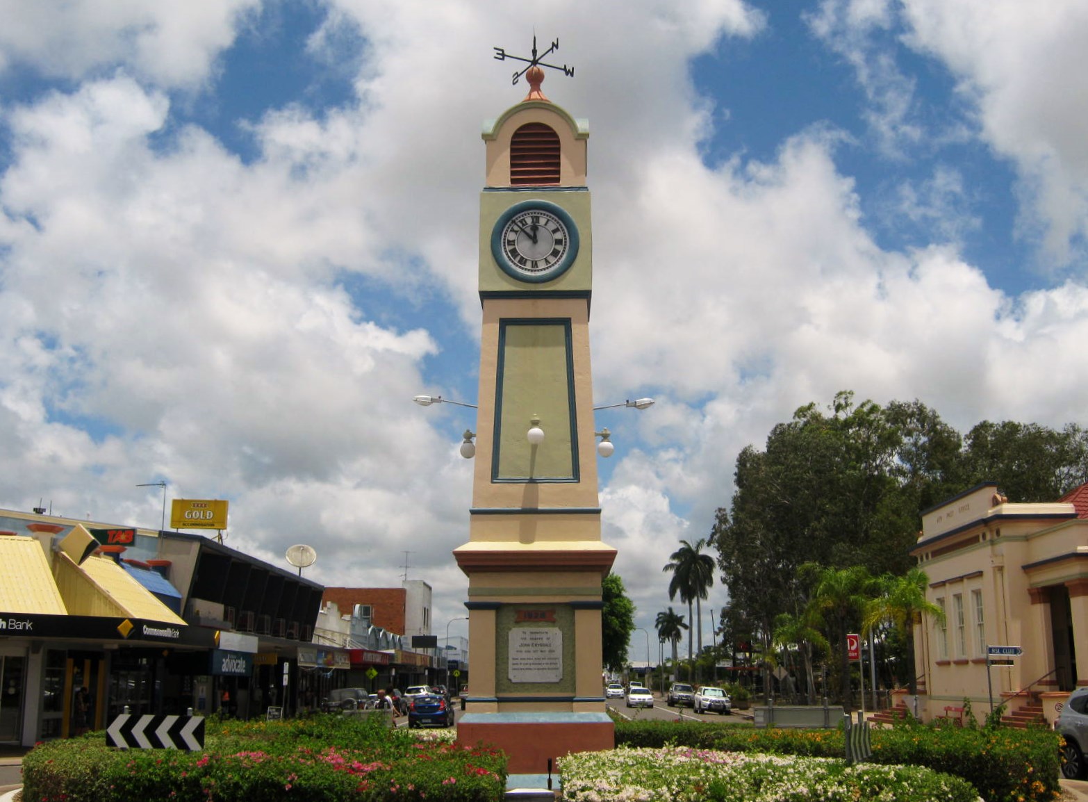 Little Darwin ART DECO AYR ABOUNDS IN SURPRISING ATTRACTIONS