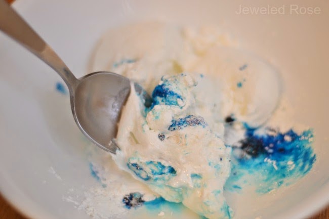 Marshmallow Dough - a quick & fun activity, and you likely have all of the ingredients right in your pantry!