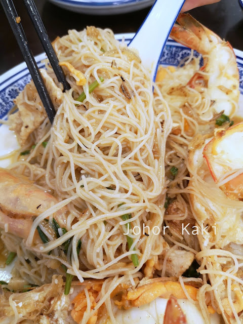Da Shi Jia Big Big Big Prawn Noodle at Killiney Road Singapore 大食家大大大虾面 