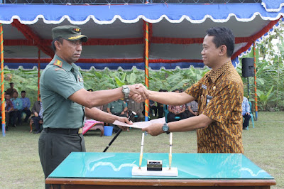 UPACARA PEMBUKAAN TMMD SENGKUYUNG TAHAP II TAHUN 2016  DI DESA POLENG KEC. GESI