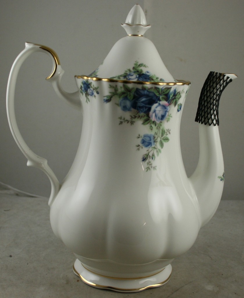 Vintage Teaware & Collectibles Royal Albert Old Country Roses