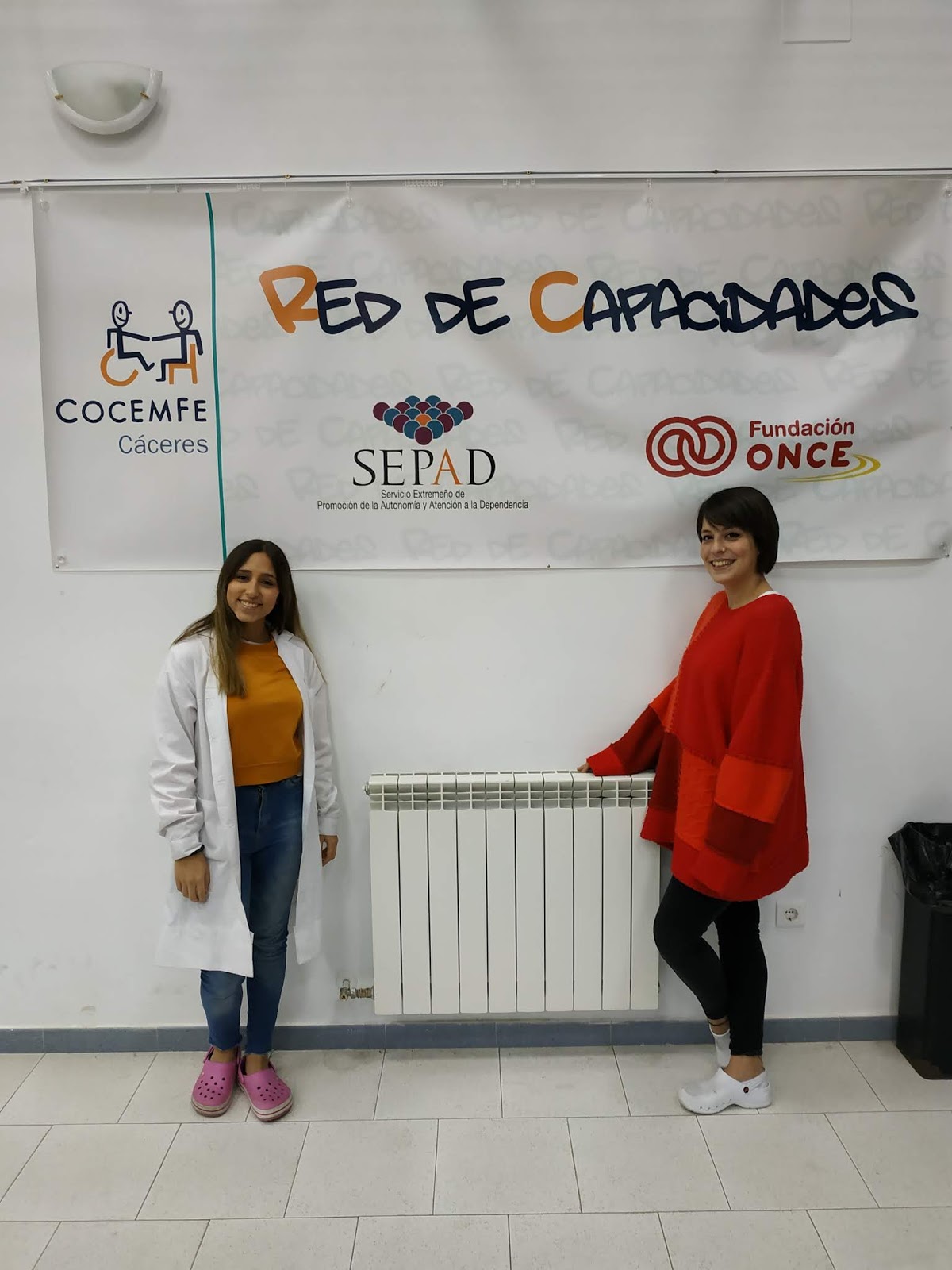NUESTRA VOZ Camila González y Laura García. Alumnas de Prácticas de Terapia Ocupacional en NUESTRA VOZ Camila González y Laura García. Alumnas de Prácticas de Terapia Ocupacional en
