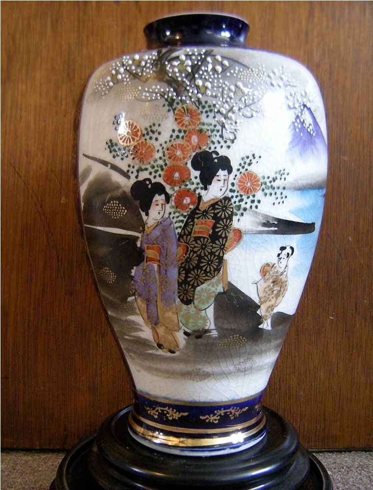 Meiji Period Cobalt Blue Satsuma Painted Geisha Vase Marked Shozan 尚山