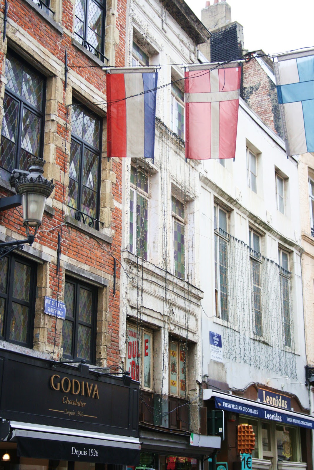 Alstublieft October 2011