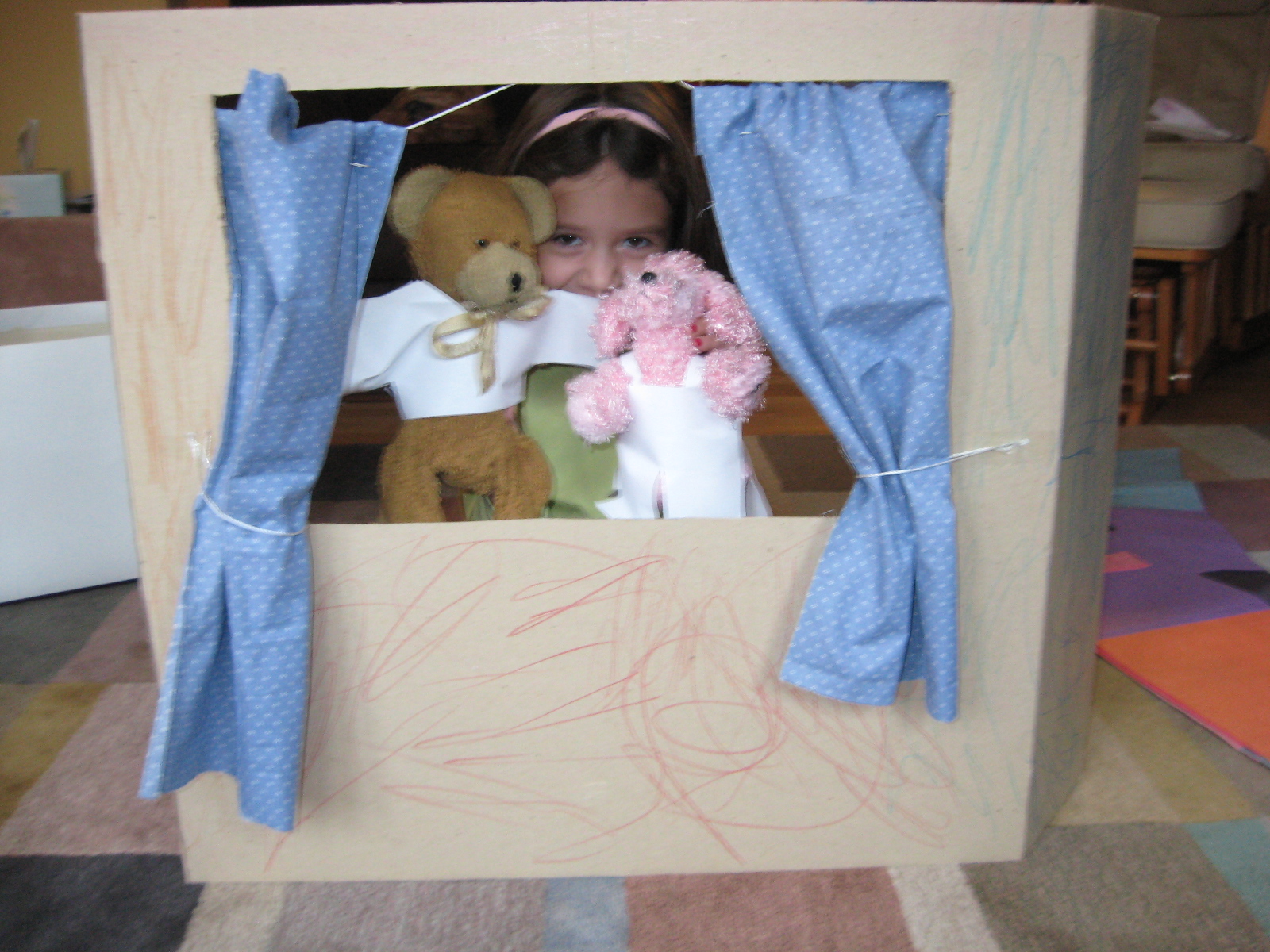Saving Family Green: DIY: Puppet Theater