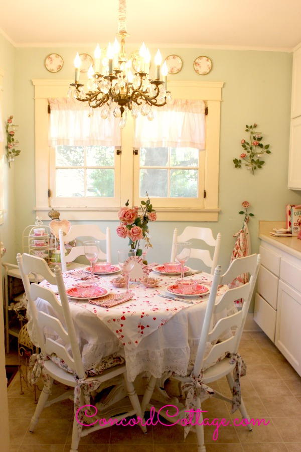 Concord Cottage- Valentine Tablecloth Tutorial-Treasure Hunt Thursday- From My Front Porch To Yours