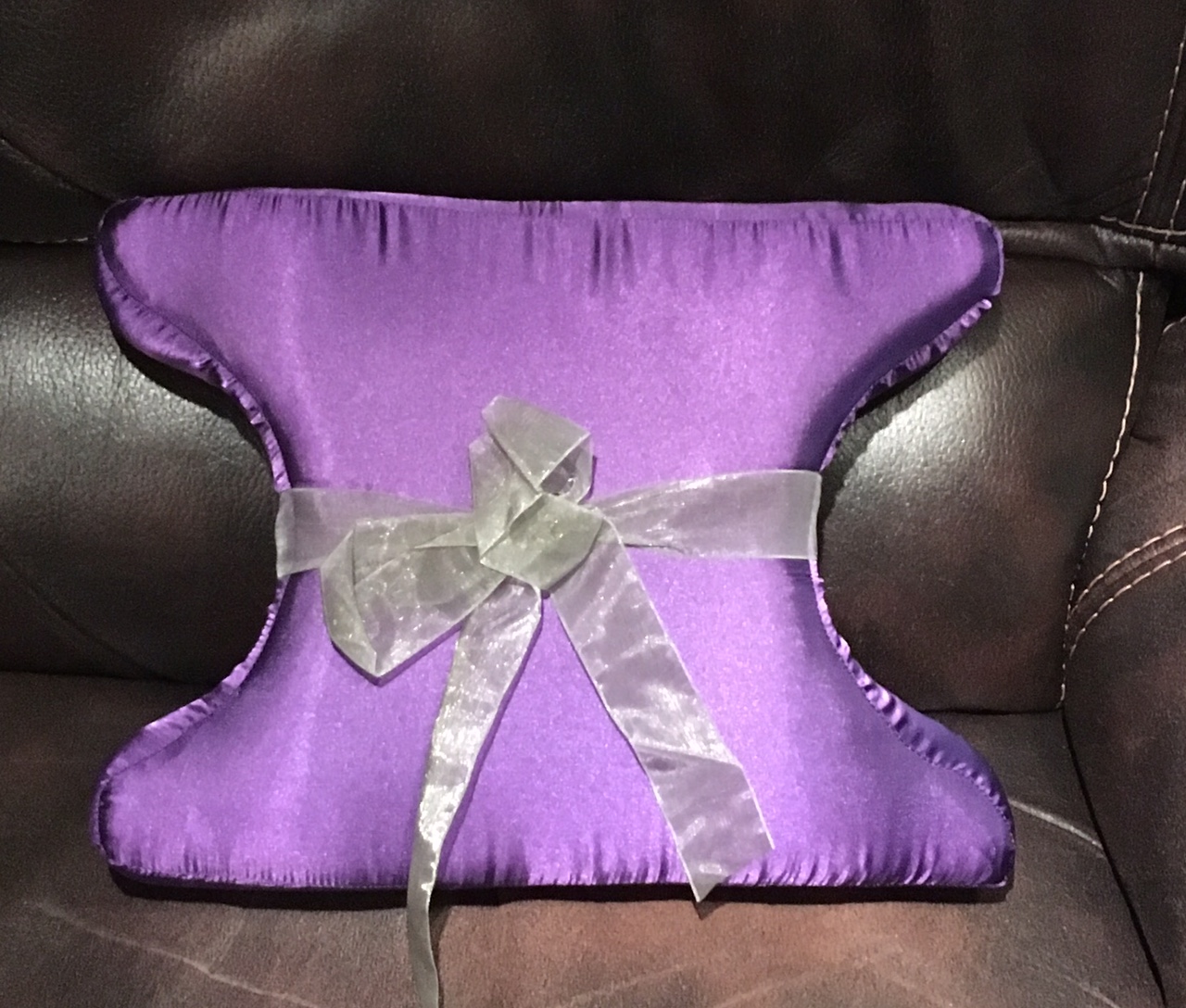 I Am THE Makeup Junkie Review Beauty Benefits AntiAging Pillow 