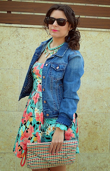 vestido tropical, stradivarius, primark, blanco, color, fashion blogger, palabra de honor, colorful, tropical dress, castellón, moda, blogger, blog de moda