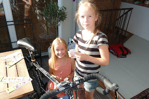 The girls pimping my bike