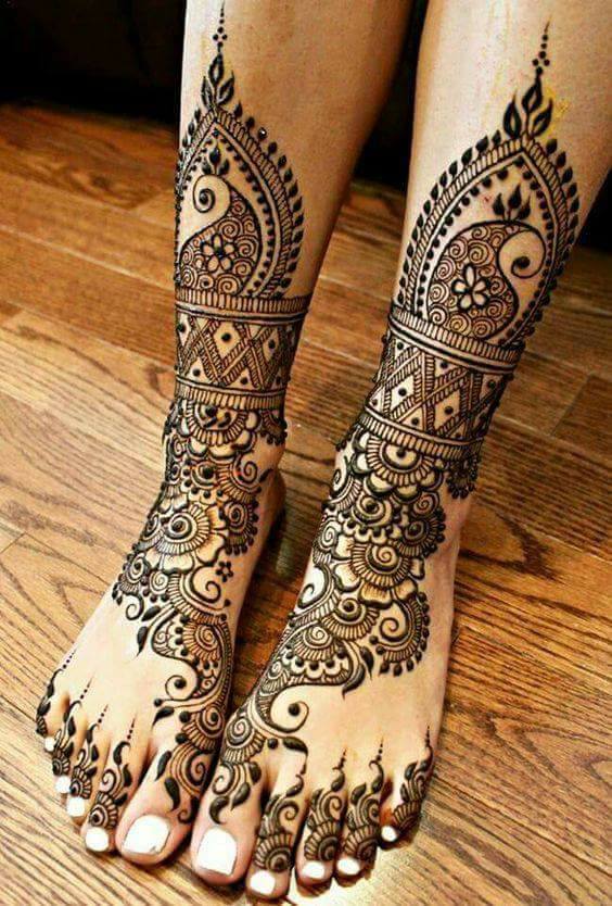 Bridal Mehandi Designs for Legs 7