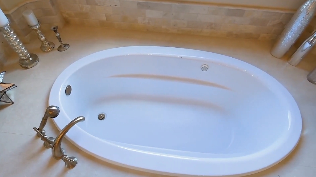 21 Photos vs. 234 Winding Ln, San Antonio, TX Interior Design Luxury Home Tour