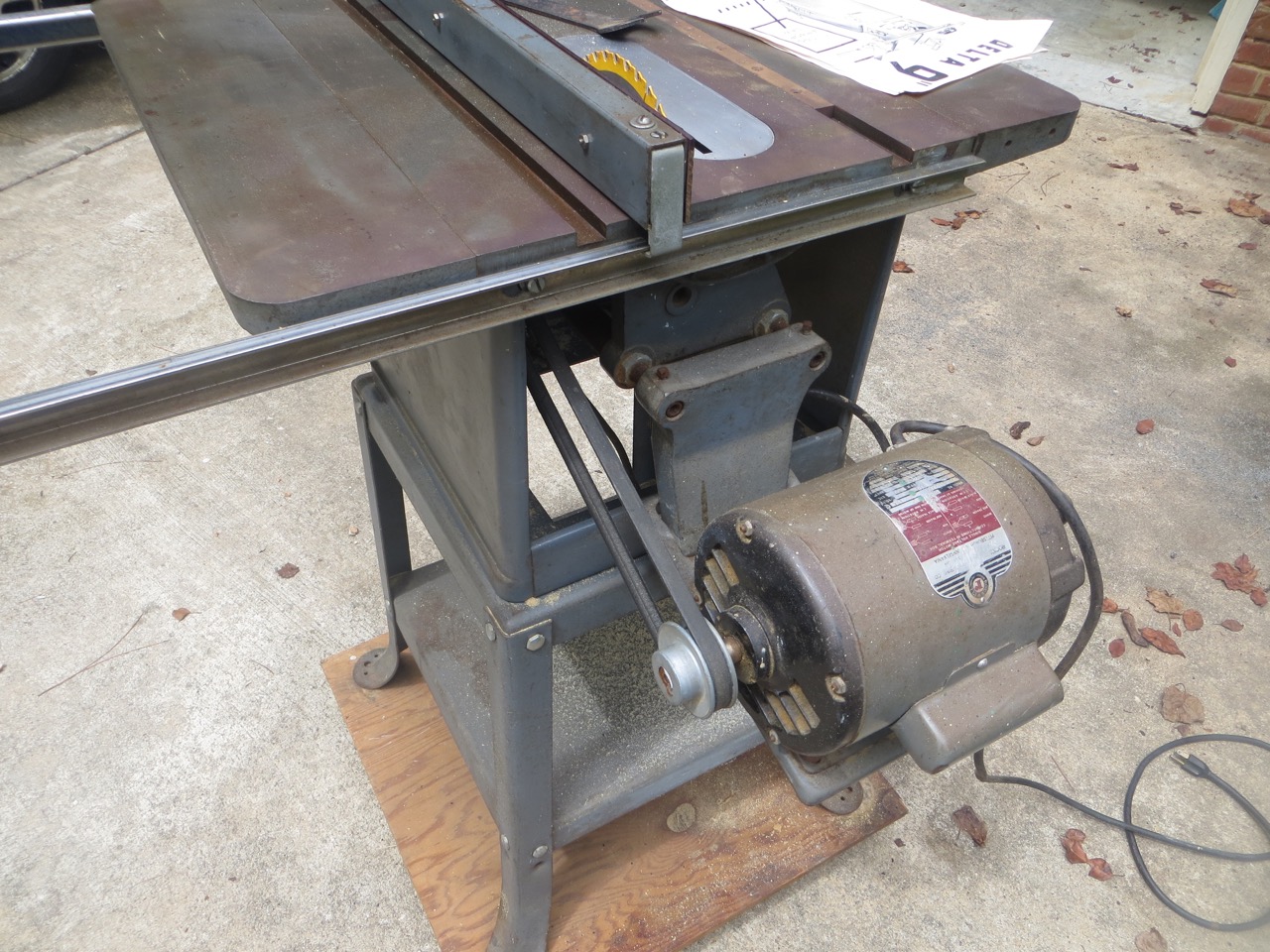 delta rockwell table saw plainer
