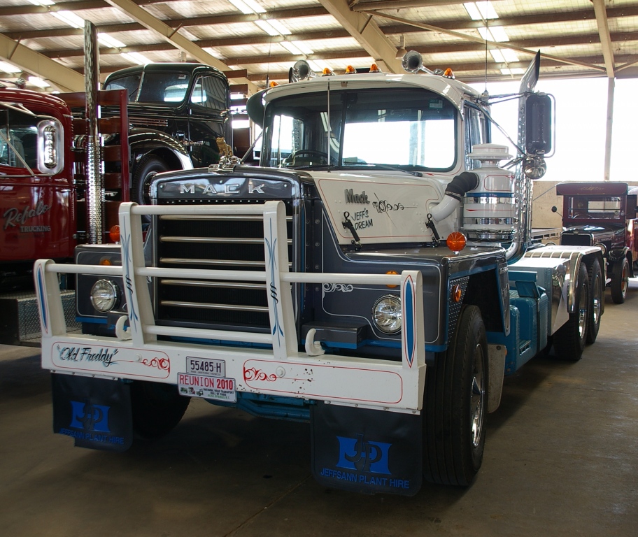Historic Trucks Dubbo Vintage Truck Show 2016 Part 3 Fords