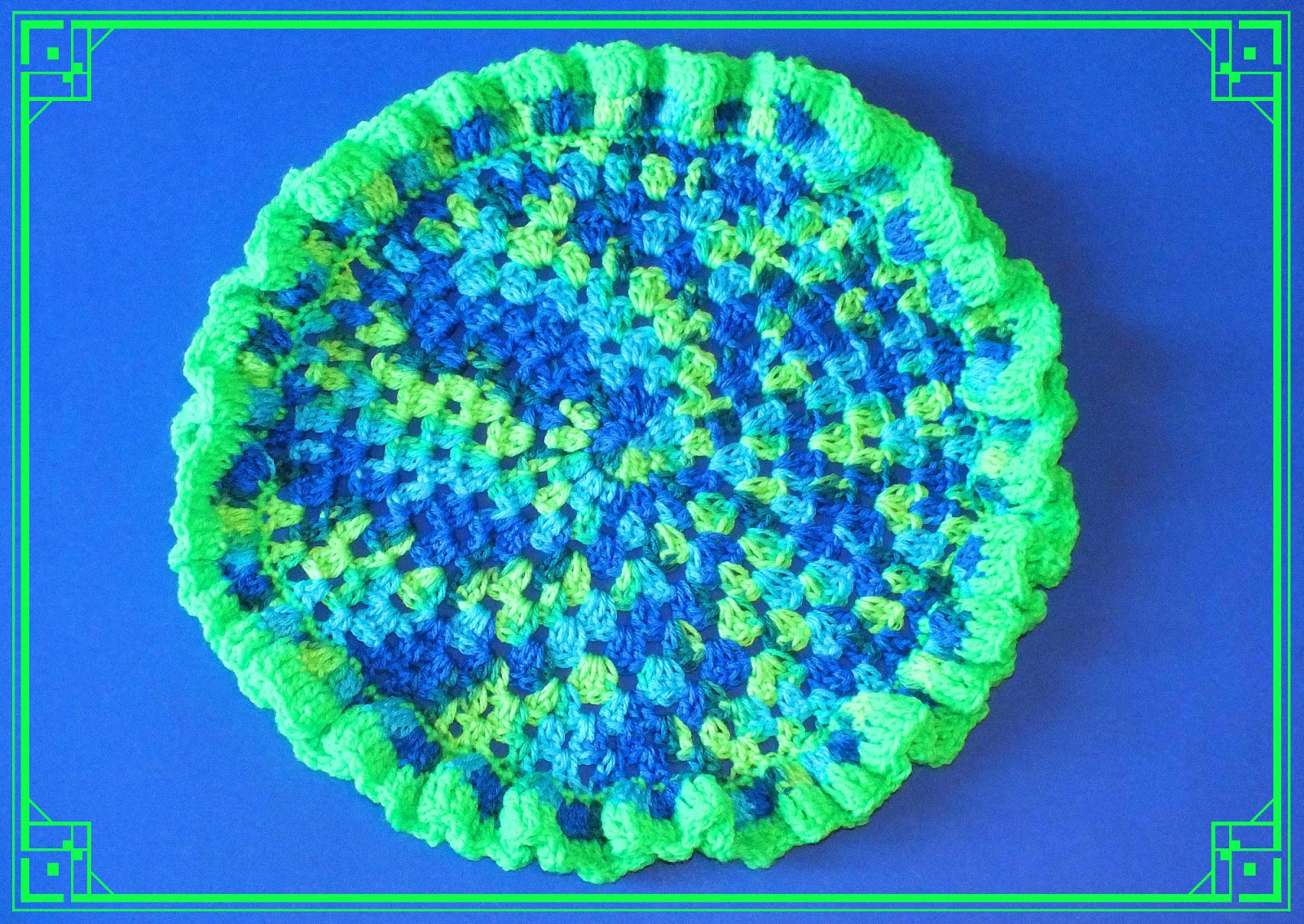 connie-s-spot-crocheting-crafting-creating-free-glow-worm-pattern