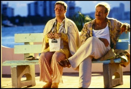 Nathan Lane y Robin Williams en Una jaula de grillos (1996)