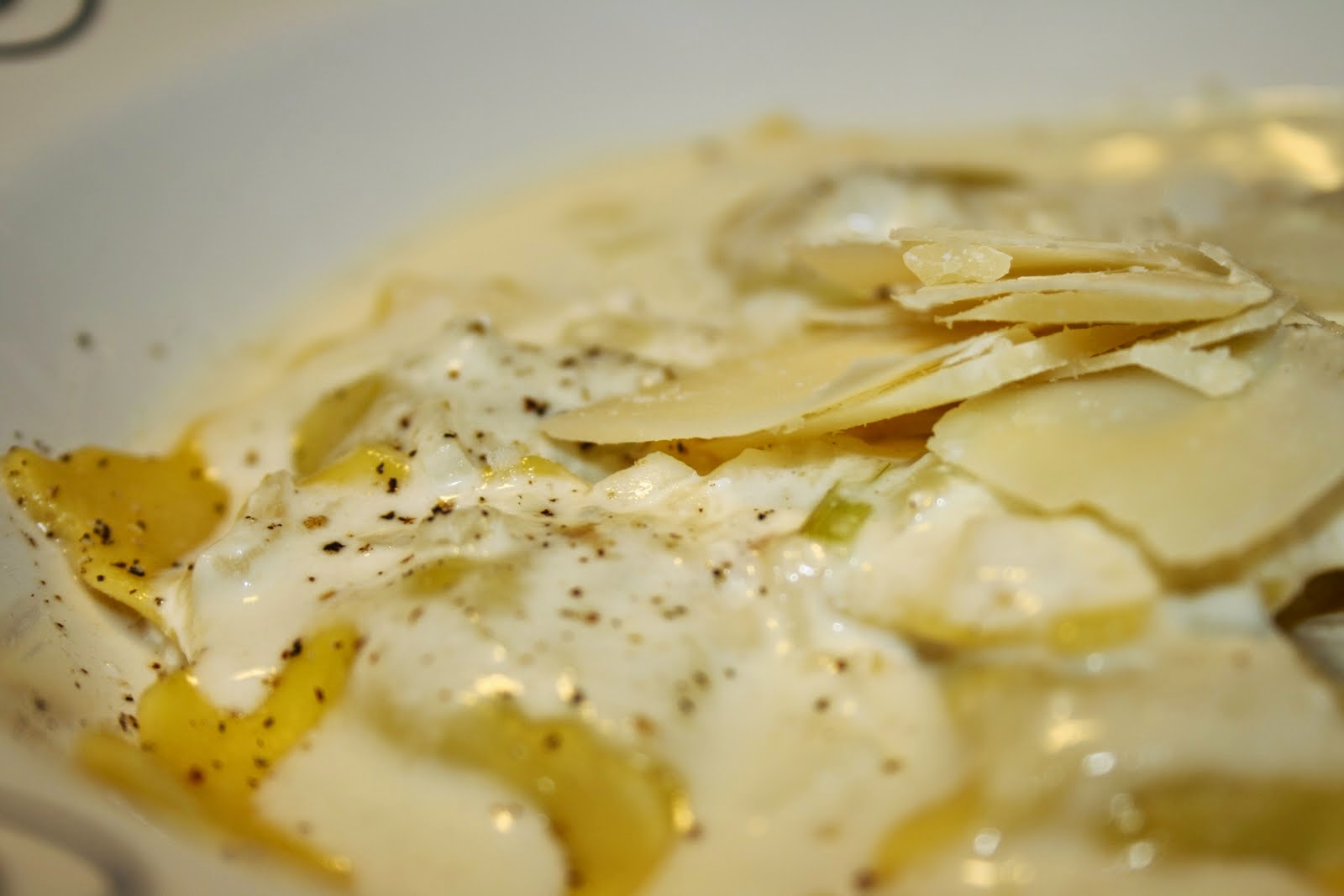 Constancia Alimentos artesanales RAVIOLIS EN SALSA DE 3 QUESOS