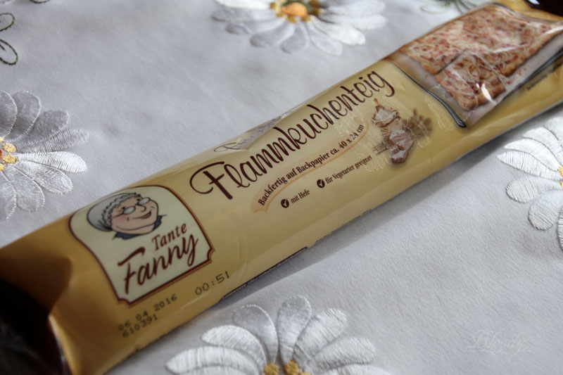 Bloody testet: [Rezept] Flammkuchen mit Ziegencamembert, roten Zwiebeln ...