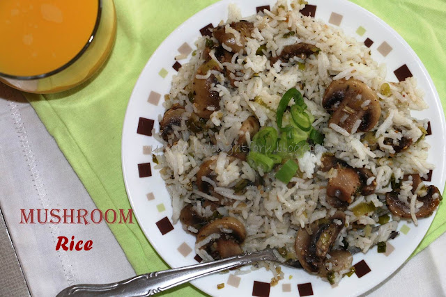 Mushroom rice with sesame seeds and oregano