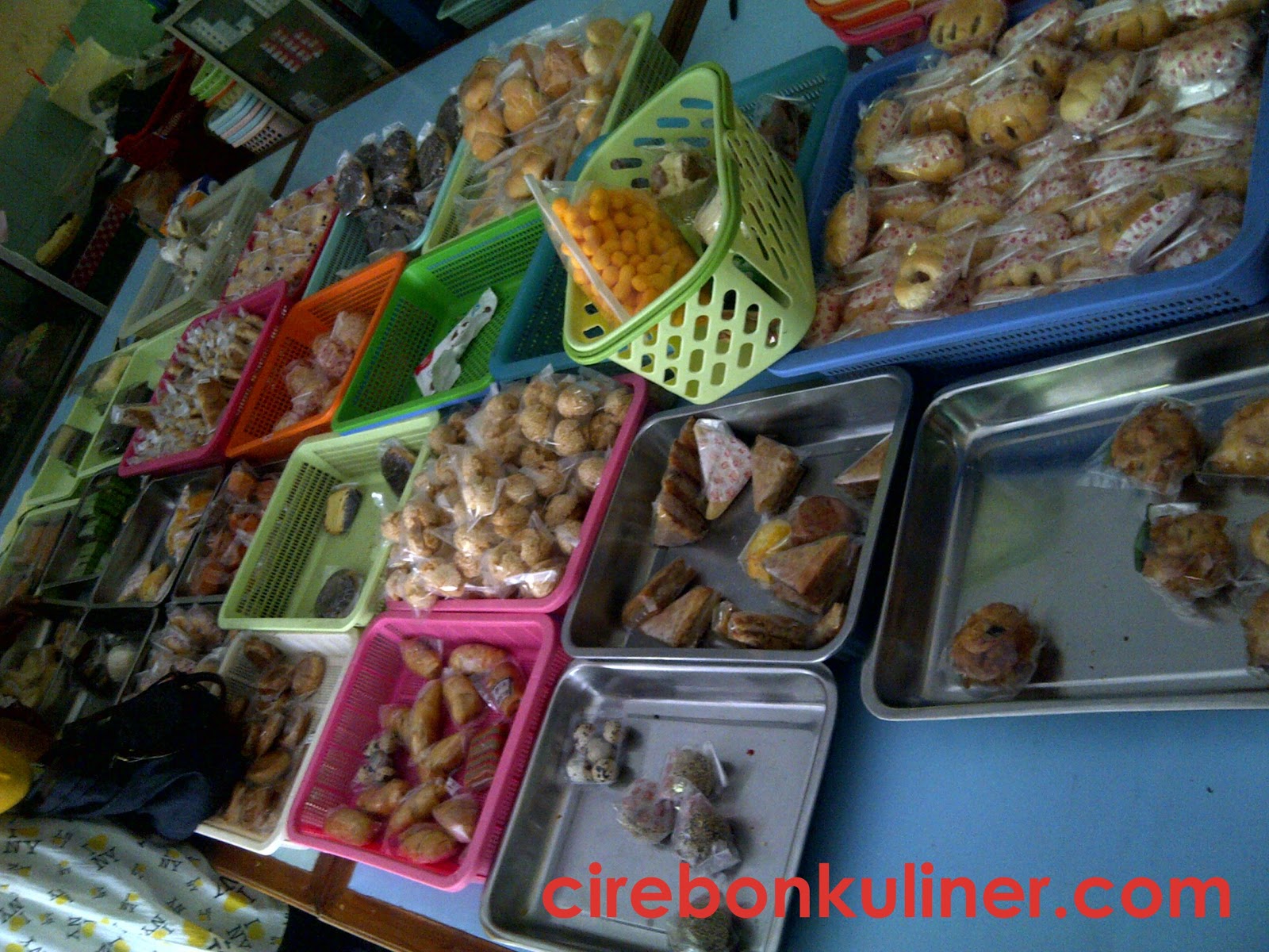 Toko Aneka Kue "Yosin" | Info Kuliner di Kota Cirebon