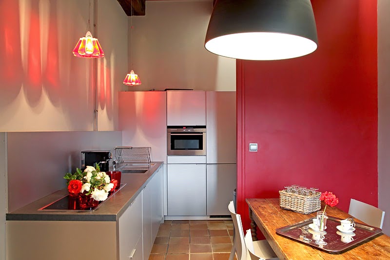 MI RINCÓN DE SUEÑOS: Una cocina con detalles rojos