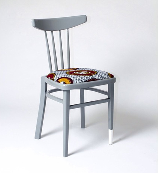 cadeira colorida, cadeira cinza, cadeira estofada, colorful furniture, Yinka Ilori, upcycling