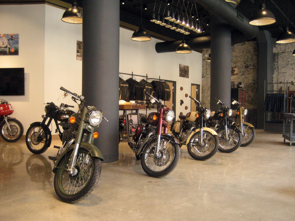 royal enfield showroom 8th mile