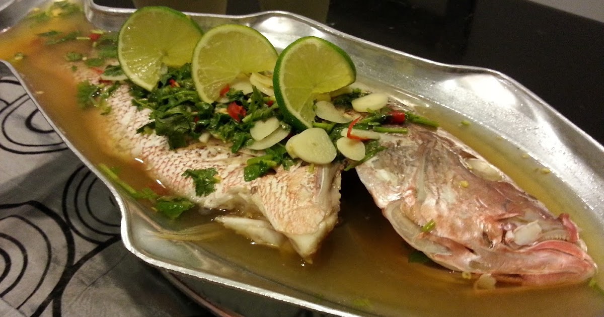 Steamed Fish with Thai Lime Dressing (Pla Neung Manao ปลากะพงนึ่งมะนาว