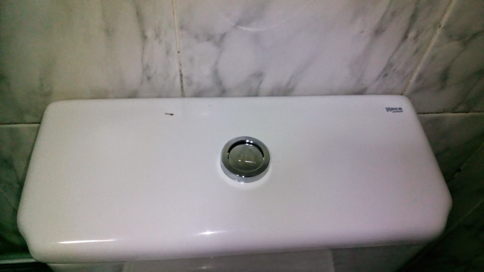 Reparação de um autoclismo marca Roca