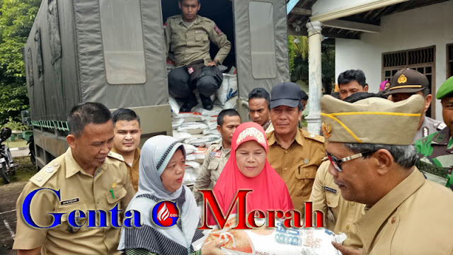 Pemkab Lamteng Salurkan 7,6 Tons Beras Untuk Korban Banjir