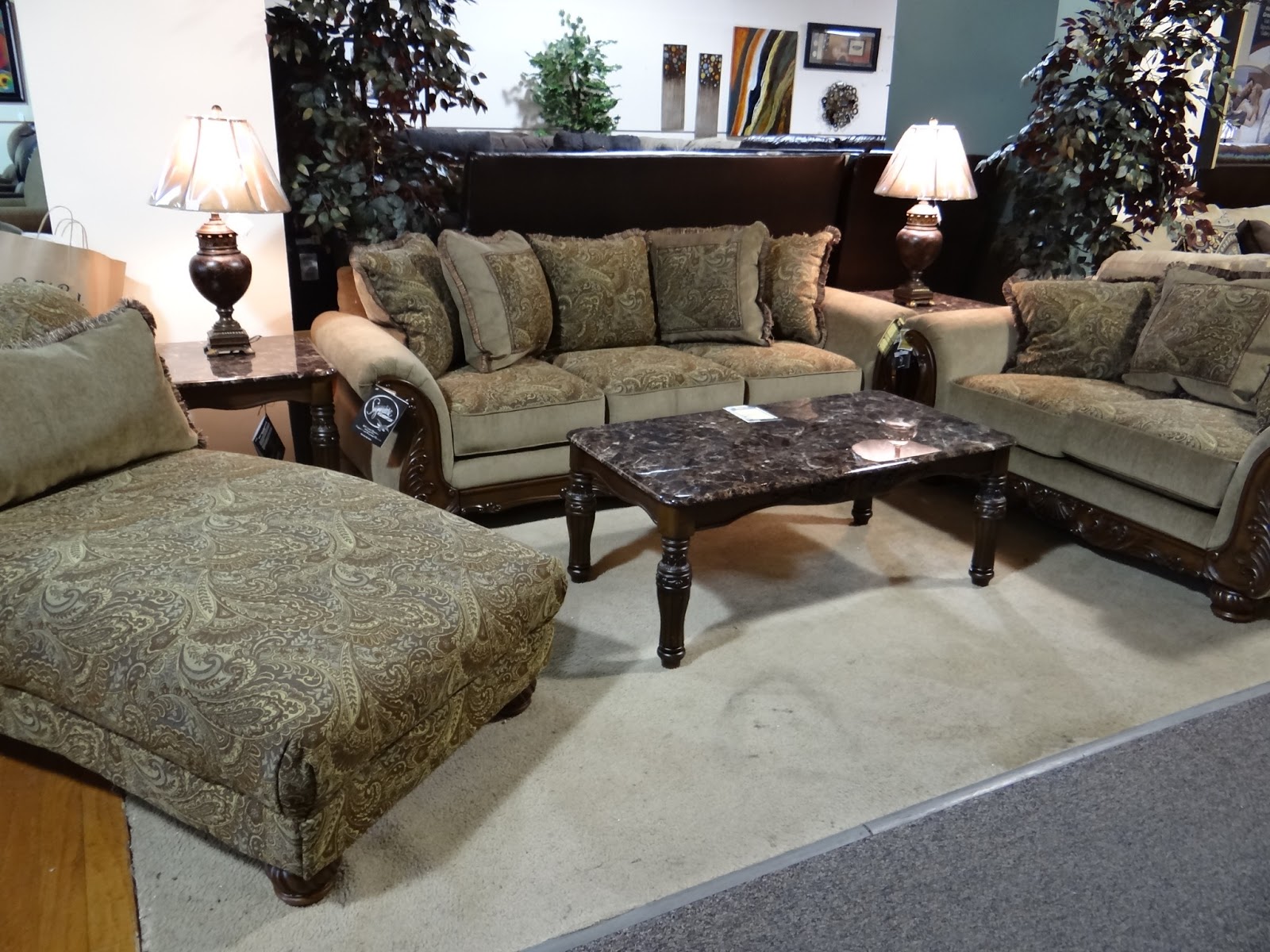 Walkabout With Wheels Blog Marcus Furniture in Downtown Vicksburg