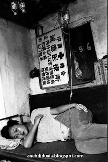 Kisah Sedih Kehidupan Seorang Pelacur Kecil di China