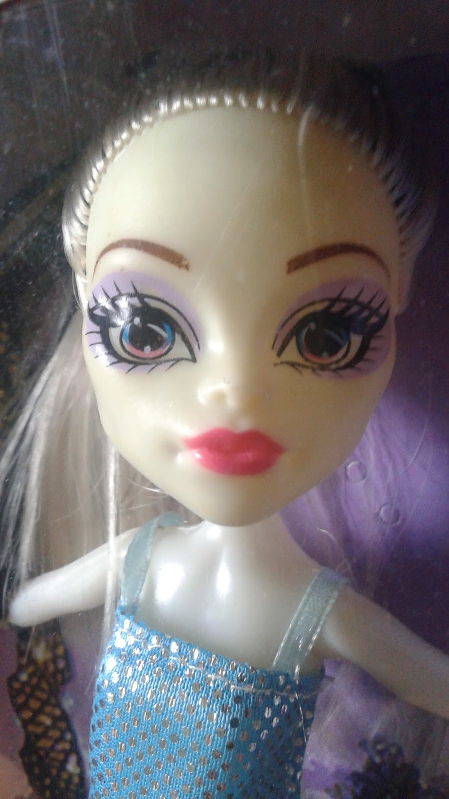 white monster high doll