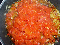 Lasaña de carne a la boloñesa-añadiéndole los tomates